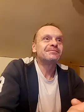 Snapshot of Kuba_Gd chatting on 02/12/25, 02:45 Kuba Gd online show from 02/12/25, 02:45