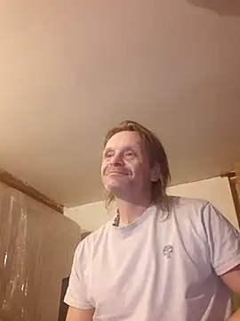 Snapshot of Kuba_Gd chatting on 03/02/25, 09:11 Kuba Gd online show from 03/02/25, 09:11