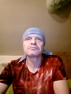 Snapshot of Kuba_Gd chatting on 03/04/25, 11:43 Kuba Gd online show from 03/04/25, 11:43