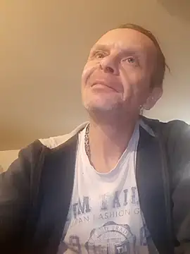 Snapshot of Kuba_Gd chatting on 03/06/25, 11:47 Kuba Gd online show from 03/06/25, 11:47