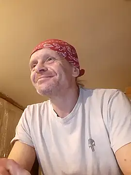 Snapshot of Kuba_Gd chatting on 03/18/25, 02:04 Kuba Gd online show from 03/18/25, 02:04