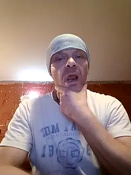 Snapshot of Kuba_Gd chatting on 09/18/25, 01:46 Kuba Gd online show from 09/18/25, 01:46