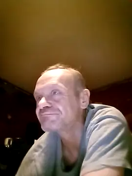 Snapshot of Kuba_Gd chatting on 10/25/25, 08:22 Kuba Gd online show from 10/25/25, 08:22