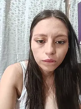 Snapshot of Lahila_ chatting on 05/20/26, 01:39 Lahila online show from 05/20/26, 01:39