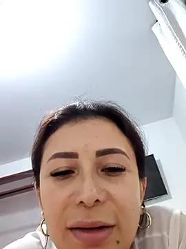 mia mancinii online show from 04/30/26, 04:02