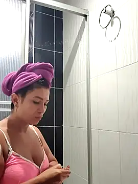 mia mancinii online show from 05/01/26, 10:36