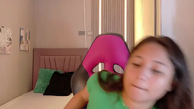 Laly Cherry  online show from 11/25/25, 12:16