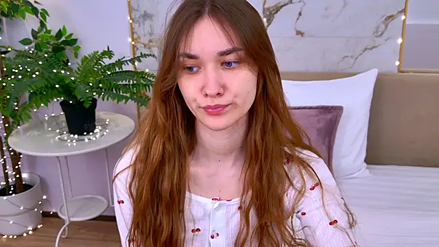 AmadaReine online show from 01/18/26, 04:11