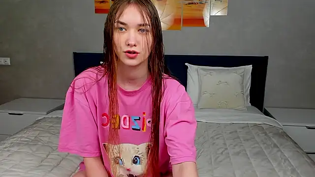 AmadaReine online show from 02/21/26, 03:18