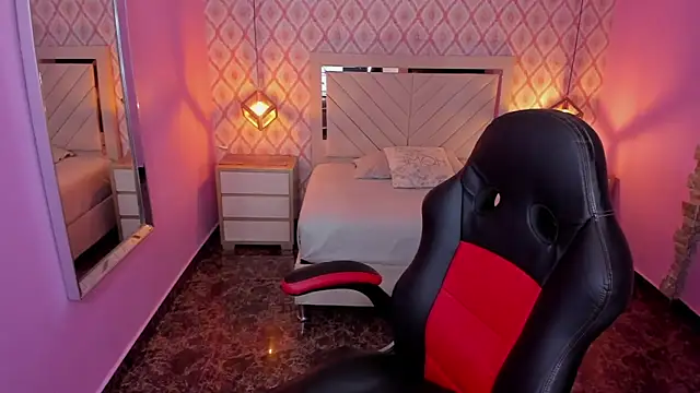 CHRISTY TEIGEN4 online show from 09/24/25, 07:17