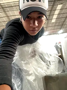 xbigpeach online show from 10/07/25, 12:46