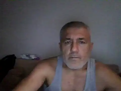 Snapshot of alemci_7434 chatting on 11/25/25, 01:33 alemci 7434 online show from 11/25/25, 01:33