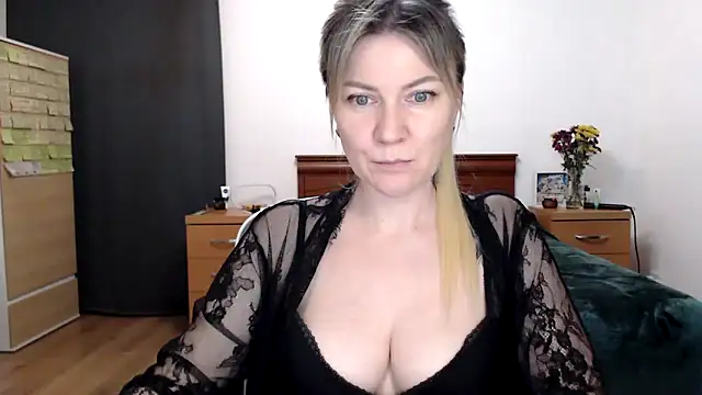 ParadiseAlina online show from 11/06/25, 08:21