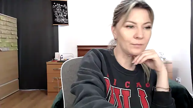 ParadiseAlina online show from 02/19/26, 02:35