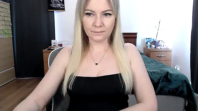 ParadiseAlina online show from 03/18/26, 03:15