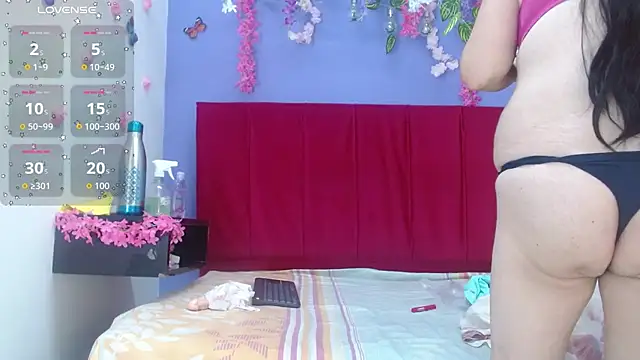 andrealopezcm101 online show from 09/17/25, 11:12