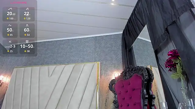 AlyssAlvarado online show from 10/04/25, 09:02