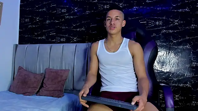 Jhos Smith online show from 11/29/25, 04:04