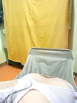 hotlyn45 online show from 10/04/25, 05:49