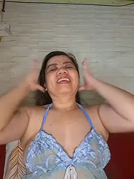 hotlyn45 online show from 04/02/26, 07:33