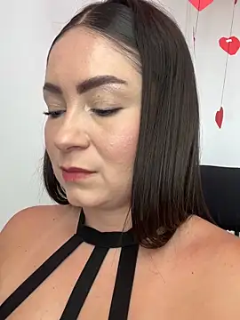 Amelia laurent online show from 02/14/26, 07:32