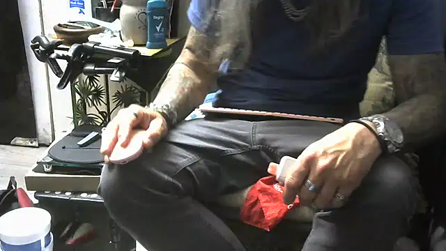 crassanova online show from 04/05/26, 10:23