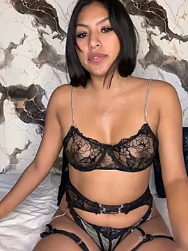 BrunetteBliss69 online show from 06/25/26, 12:43