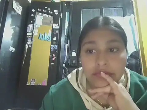Snapshot of zairabreze chatting on 06/25/26, 12:43 zairabreze online show from 06/25/26, 12:43