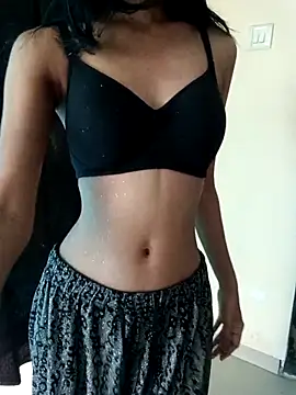 Daizy Shah online show from 03/07/26, 09:50