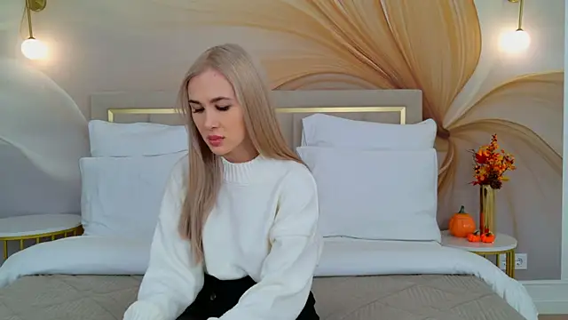 BarbieMilne online show from 10/04/25, 03:10