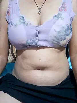 Snapshot of Your-sweety chatting on 10/01/25, 01:17 Your-sweety online show from 10/01/25, 01:17