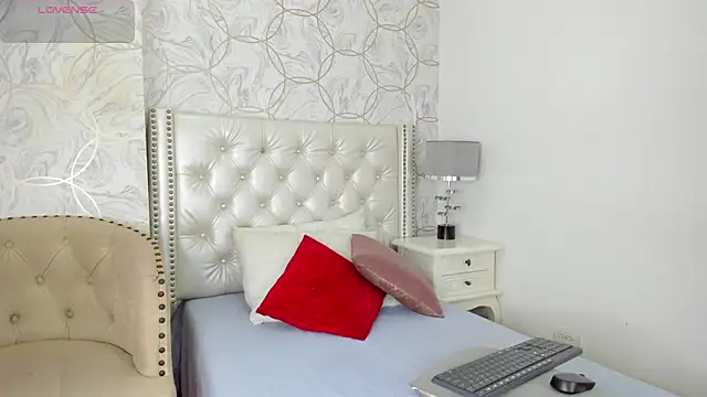 amara rousse online show from 09/11/25, 11:43