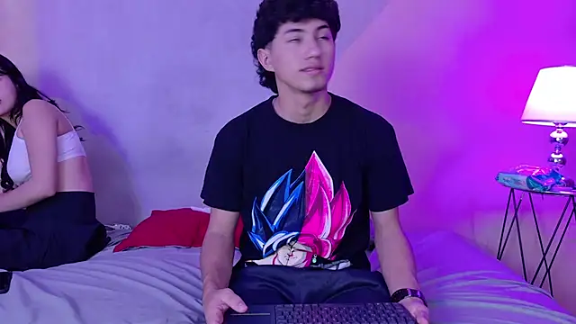 Laura and Kevin online show from 09/11/25, 01:33