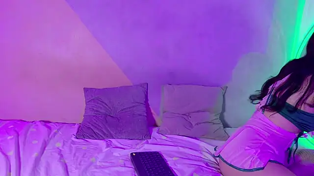 Laura and Kevin online show from 09/22/25, 02:41