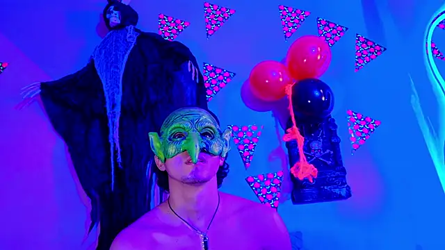 Laura and Kevin online show from 10/05/25, 02:26