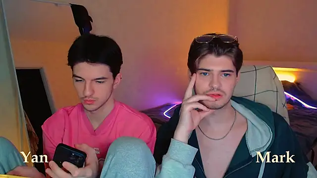 Snapshot of itsyanbb chatting on 09/17/25, 03:24 itsyanbb online show from 09/17/25, 03:24