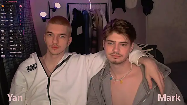 Snapshot of itsyanbb chatting on 11/14/25, 03:55 itsyanbb online show from 11/14/25, 03:55