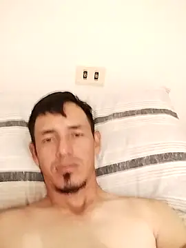 Snapshot of JuanD_vero chatting on 09/15/25, 06:30 JuanD vero online show from 09/15/25, 06:30