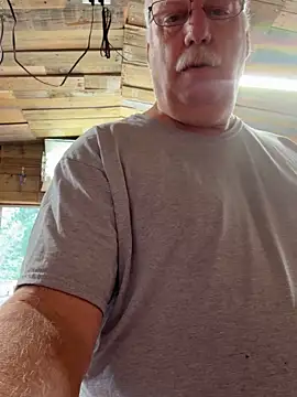 Snapshot of jimboemtp chatting on 11/30/25, 06:45 jimboemtp online show from 11/30/25, 06:45