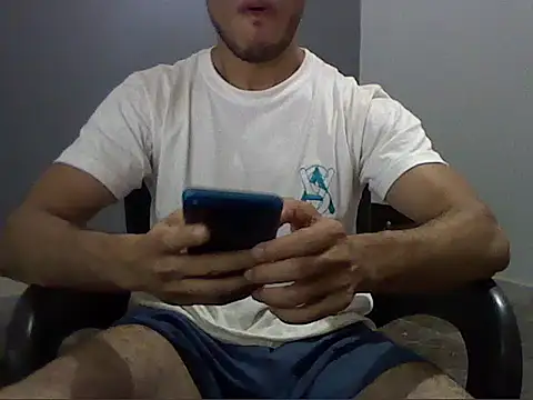 ahmedluxor1 online show from 10/22/25, 11:48