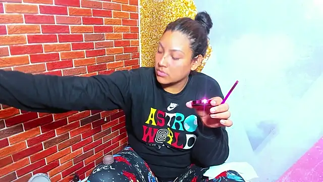 Snapshot of sweet_sexy_bitch42 chatting on 10/25/25, 03:25 sweet sexy bitch42 online show from 10/25/25, 03:25