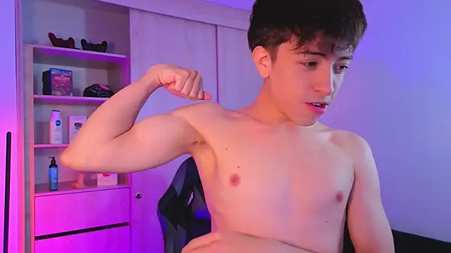 onlinenico online show from 09/17/25, 08:10