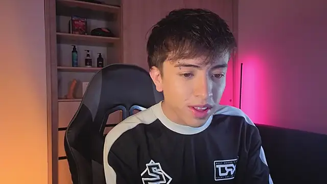 onlinenico online show from 11/11/25, 11:05