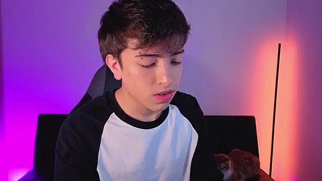 onlinenico online show from 11/26/25, 08:10