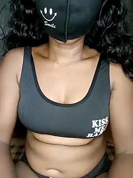 Snapshot of Renuka_GG chatting on 09/13/25, 04:34 Renuka GG online show from 09/13/25, 04:34