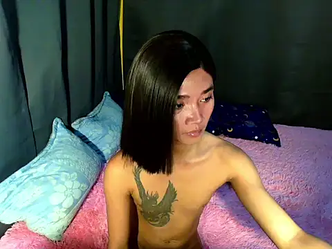 Petite HugeCock online show from 02/22/26, 11:20