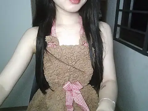 Snapshot of Annabelle-e chatting on 10/02/25, 06:37 Annabelle-e online show from 10/02/25, 06:37