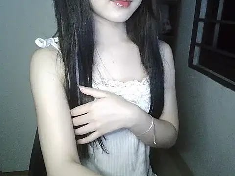 Snapshot of Annabelle-e chatting on 10/09/25, 06:28 Annabelle-e online show from 10/09/25, 06:28