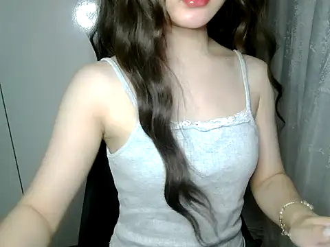 Snapshot of Annabelle-e chatting on 07/20/26, 05:48 Annabelle-e online show from 07/20/26, 05:48