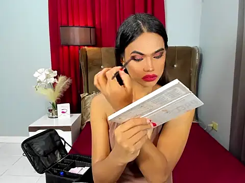 1HotAsianTS online show from 12/17/25, 12:49